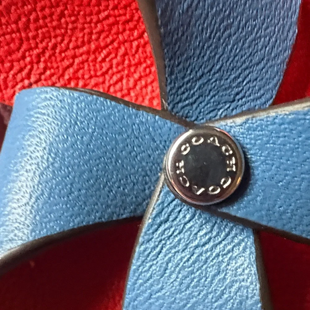 Coach novelty Leather Pinwheel Keychain - Picture 5 of 6